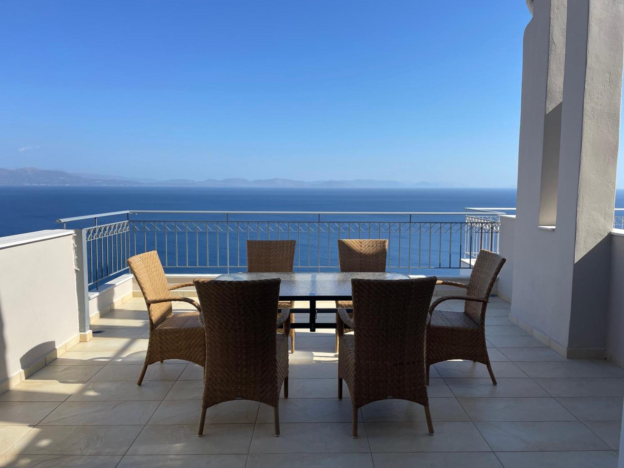Akoumaros Breeze Villa Гитио Екстериор снимка